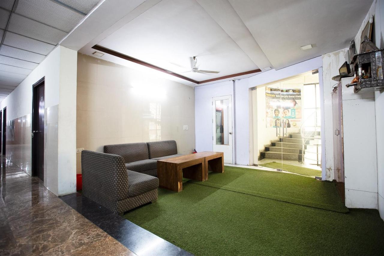 Oyo 44174 Hotel Mid Town Prime Harthala Bagian luar foto