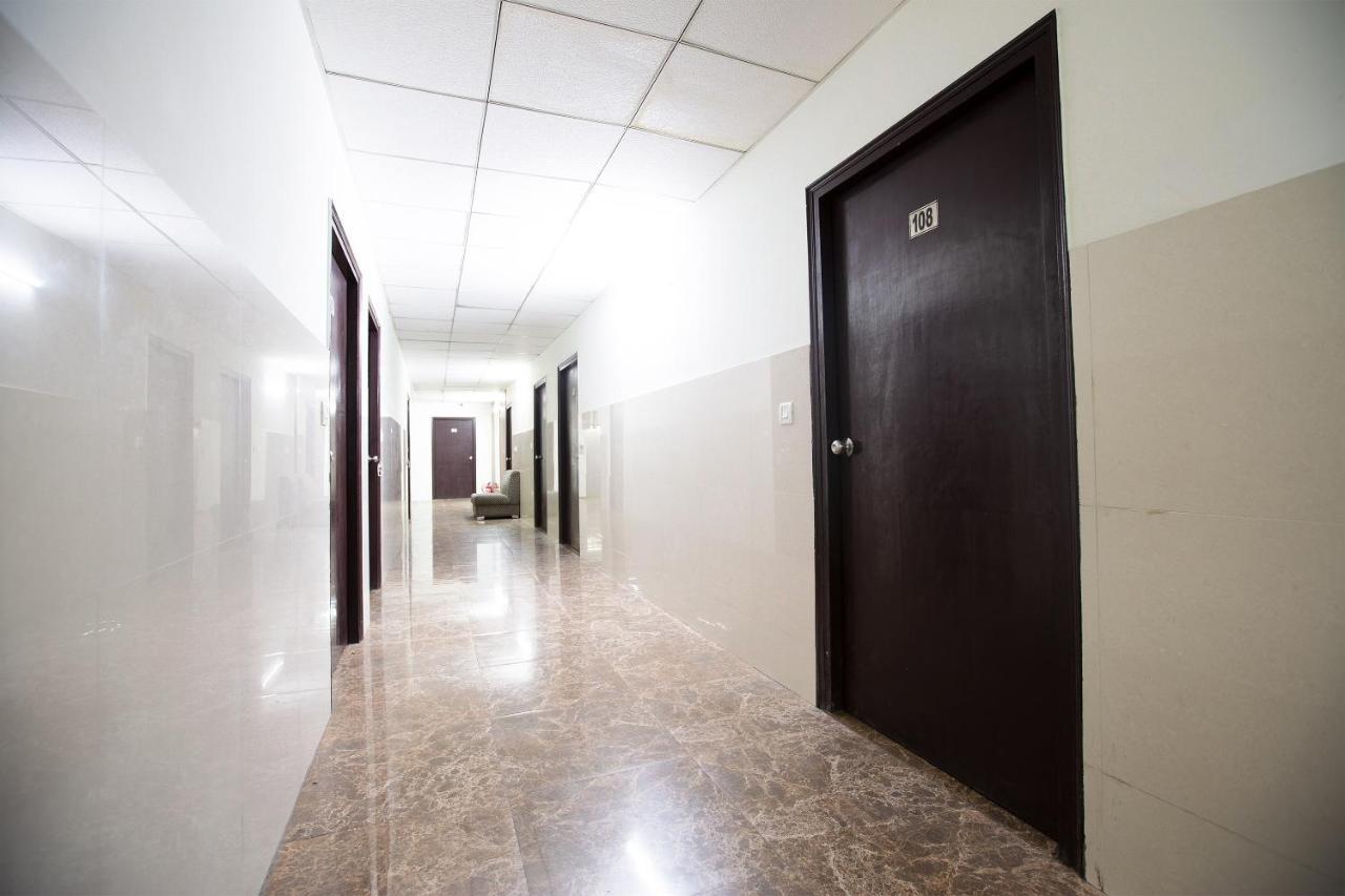 Oyo 44174 Hotel Mid Town Prime Harthala Bagian luar foto