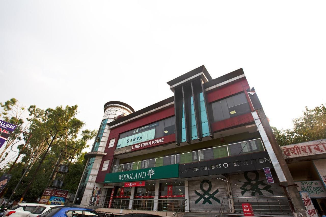 Oyo 44174 Hotel Mid Town Prime Harthala Bagian luar foto
